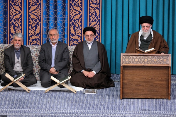 دیدار شرکت‌کنندگان مسابقات بین‌المللی قرآن کریم با رهبر معظم انقلاب