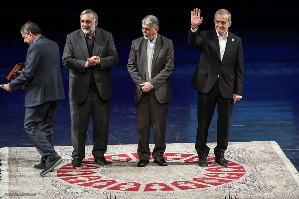 آیین اختتامیه چهل و دومین جایزه کتاب سال جمهوری اسلامی ایران