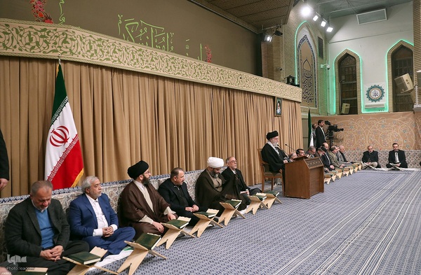 مراسم انس با قرآن در اولین روز از ماه مبارک رمضان