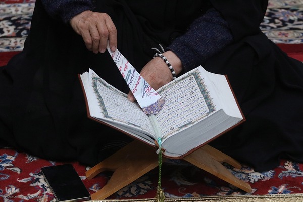 جزءخوانی قرآن کریم در حرم شاهچراغ (ع)