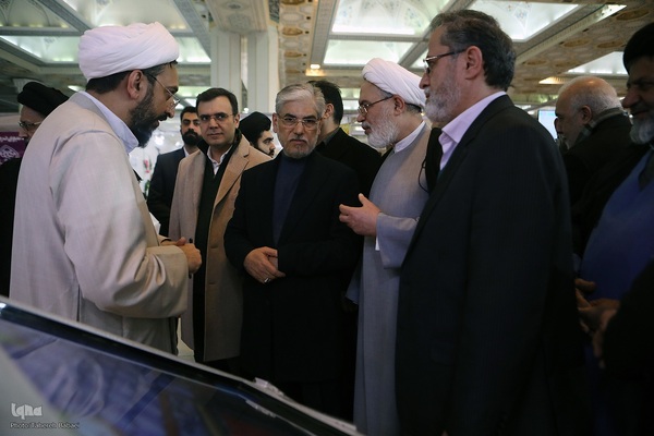 بازدید وزیر علوم از سی‌ودومین نمایشگاه بین‌المللی قرآن کریم