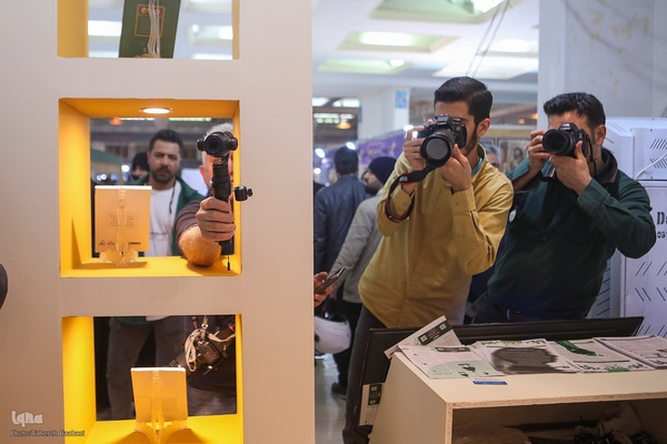 بازدید وزیر فرهنگ و ارشاد از نمایشگاه قرآن