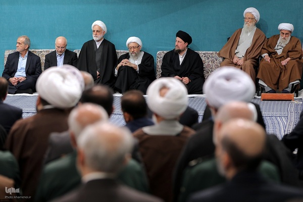 دیدار رهبر معظم انقلاب با کارگزاران نظام