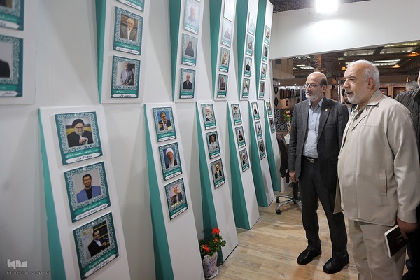 بازدید حسن مسلمی نائینی،‌ رئیس جهاددانشگاهی از نمایشگاه بین‌المللی قرآن کریم 