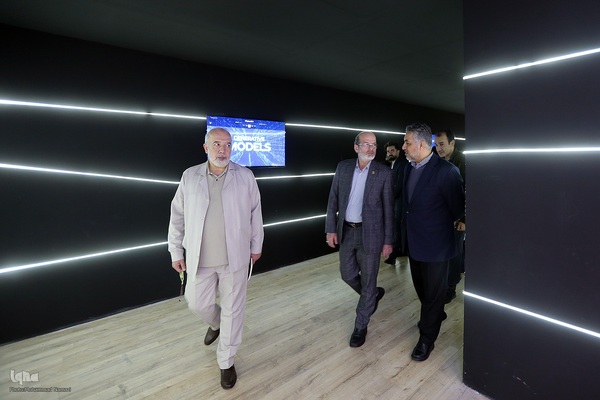 بازدید حسن مسلمی نائینی،‌ رئیس جهاددانشگاهی از نمایشگاه بین‌المللی قرآن کریم 