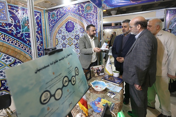 بازدید حسن مسلمی نائینی،‌ رئیس جهاددانشگاهی از نمایشگاه بین‌المللی قرآن کریم 