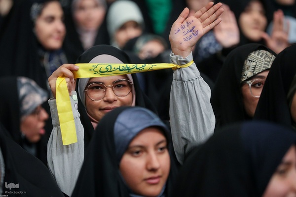 دیدار هزاران نفر از دانشجویان سراسر کشور با رهبر معظم انقلاب