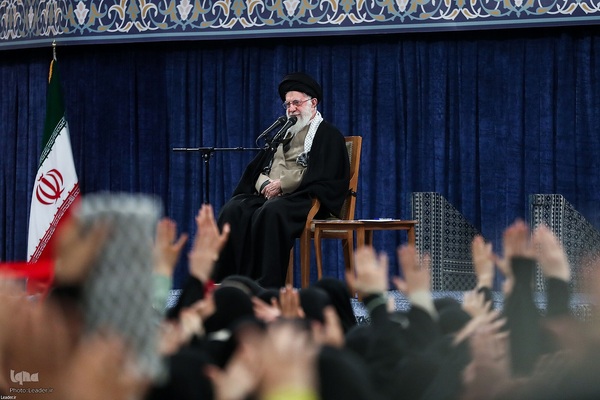 دیدار هزاران نفر از دانشجویان سراسر کشور با رهبر معظم انقلاب