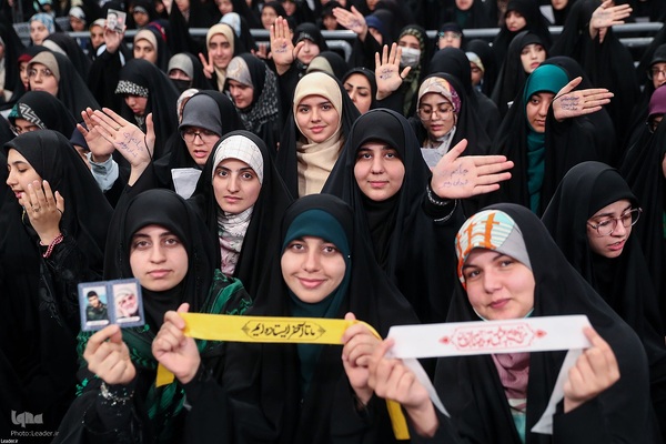 دیدار هزاران نفر از دانشجویان سراسر کشور با رهبر معظم انقلاب