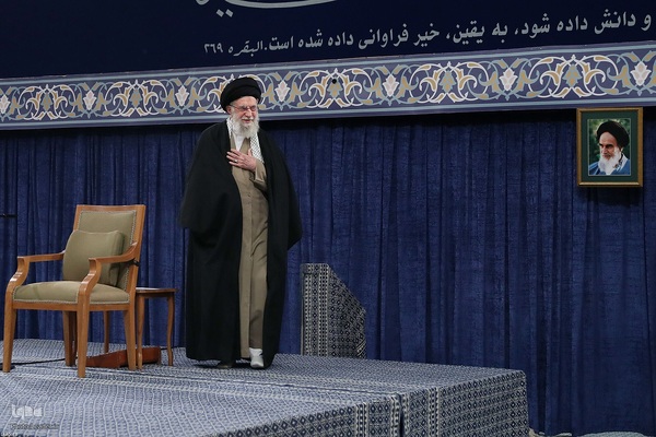 دیدار هزاران نفر از دانشجویان سراسر کشور با رهبر معظم انقلاب