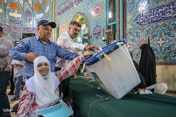 انتخابات چهاردهمین دوره ریاست جمهوری در حسینیه ارشاد
