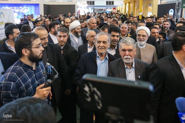 بازدید رئیس جمهور لز نمایشگاه قرآن کریم