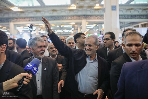 بازدید رئیس جمهور لز نمایشگاه قرآن کریم