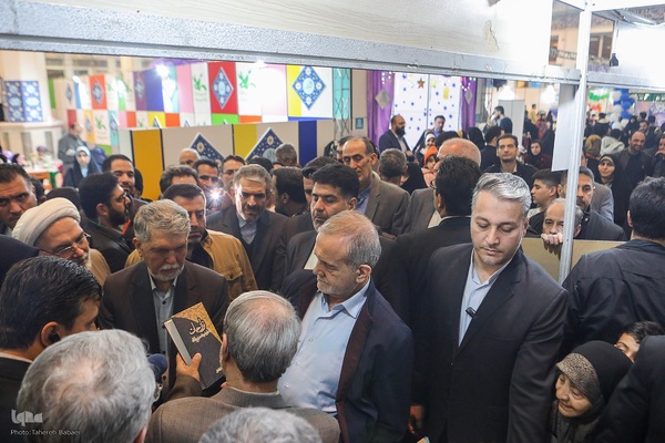 بازدید رئیس جمهور لز نمایشگاه قرآن کریم