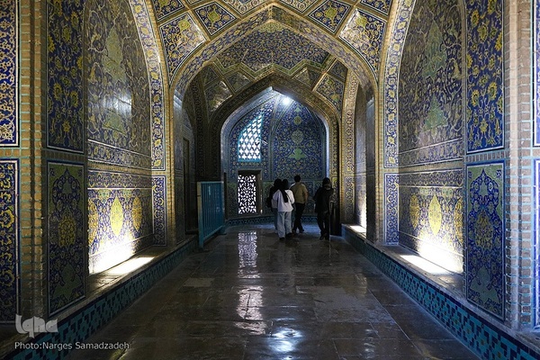 نقش جهان میزبان مسافران نوروزی نصف جهان