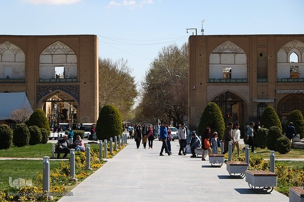 نقش جهان میزبان مسافران نوروزی نصف جهان