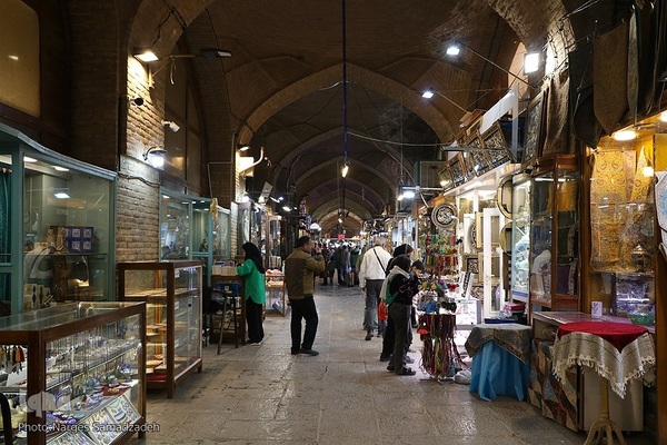 نقش جهان میزبان مسافران نوروزی نصف جهان