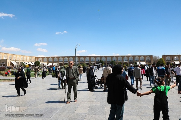 نقش جهان میزبان مسافران نوروزی نصف جهان