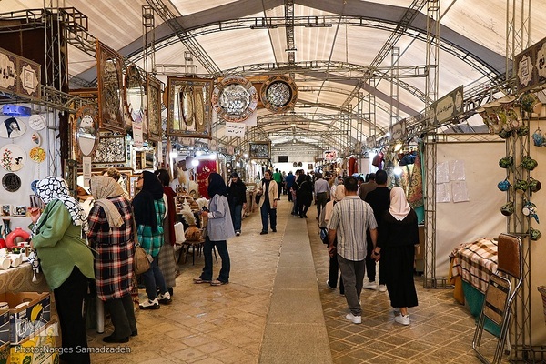 نرگس صمدزاده