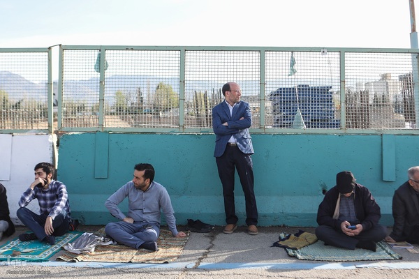 اقامه نماز عید فطر به امامت رهبر معظم انقلاب اسلامی در مصلای امام خمینی (ره)