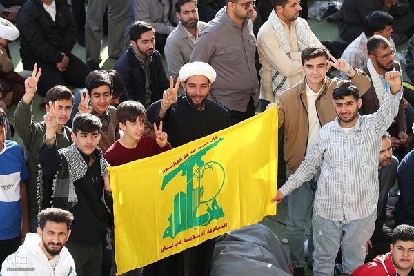 اقامه نماز عید فطر به امامت رهبر معظم انقلاب اسلامی