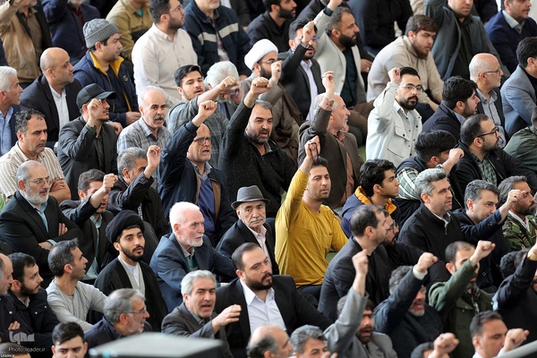 اقامه نماز عید فطر به امامت رهبر معظم انقلاب اسلامی