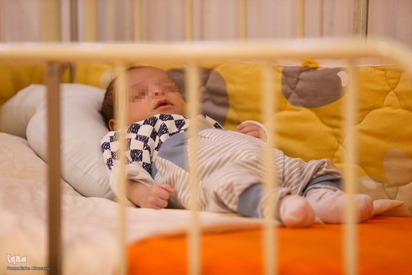 شوق زندگی در شیرخوارگاه حضرت آمنه(س)