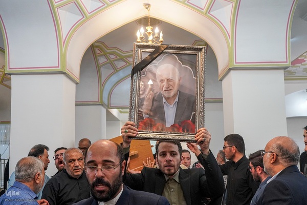 مراسم خاک سپاری خادم‌القرآن عبدالرسول عبایی