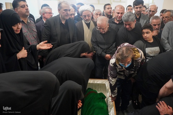 مراسم خاک سپاری خادم‌القرآن عبدالرسول عبایی