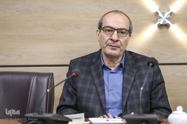 نشست بررسی کتاب ایرانیان و رویای قرآن پارسی