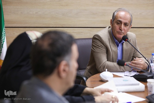 نشست بررسی کتاب ایرانیان و رویای قرآن پارسی