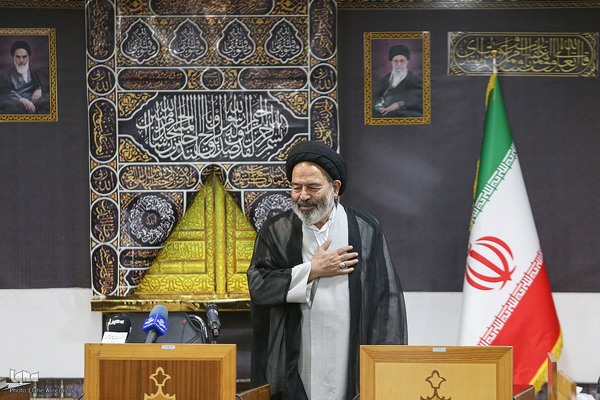 جلسه توجیهی قاریان اعزامی به حج با حضور نماینده ولی فقیه