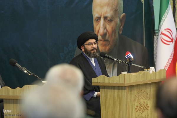 گردهمایی جامعه قرآنی در فراق استاد عبدالرسول عبایی