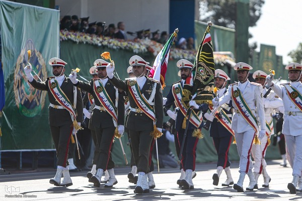 مراسم رژه روز ارتش