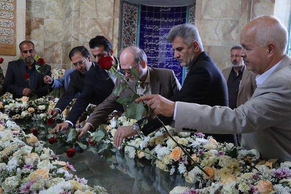 آیین گلباران آرامگاه سعدی