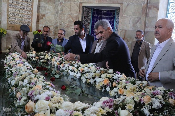 آیین گلباران آرامگاه سعدی