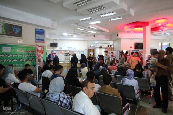 اهدا خون برای حادثه دیدگان بندر عباس