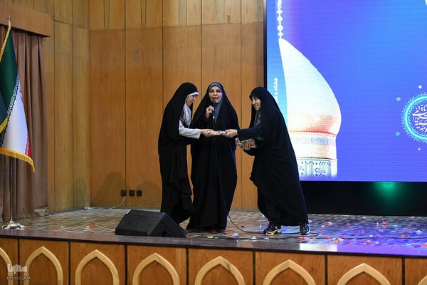 هفتاد و هفتمین محفل انس با قرآن بانوان