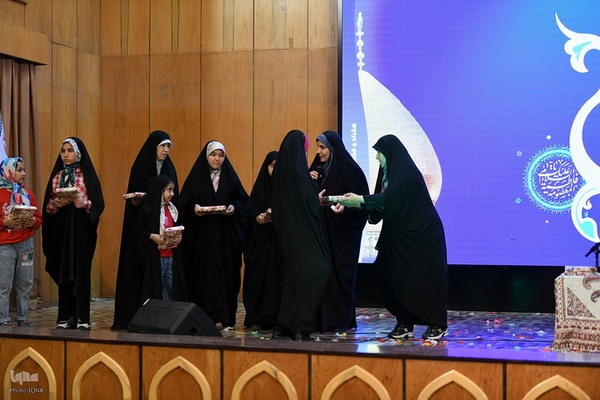 هفتاد و هفتمین محفل انس با قرآن بانوان