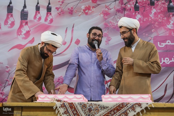 دورهمی دختران قرآنی در فرهنگسرای قرآن