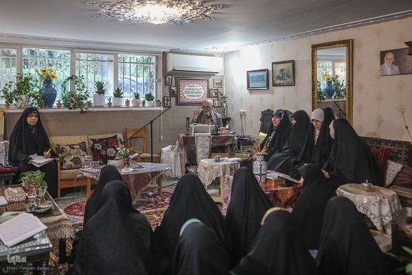 جشن روز معلم در جلسه آموزشی سیدمحسن موسوی‌بلده