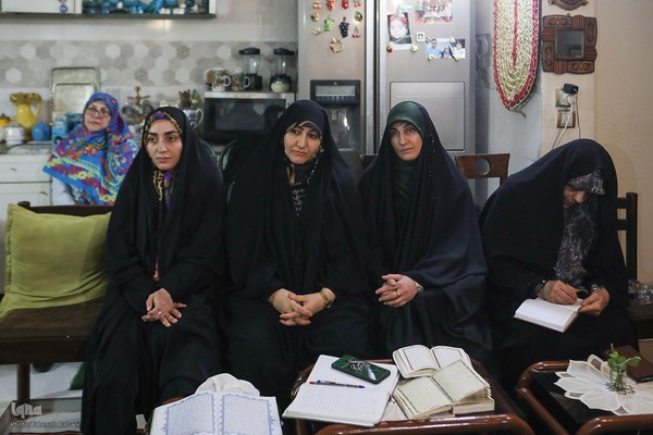 جشن روز معلم در جلسه آموزشی سیدمحسن موسوی‌بلده