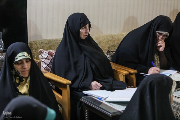 جشن روز معلم در جلسه آموزشی سیدمحسن موسوی‌بلده