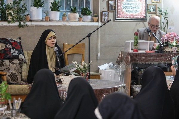 جشن روز معلم در جلسه آموزشی سیدمحسن موسوی‌بلده