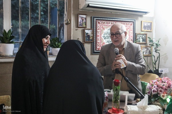 جشن روز معلم در جلسه آموزشی سیدمحسن موسوی‌بلده