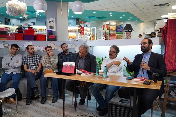 مراسم رونمایی از کتاب «ناخلف»