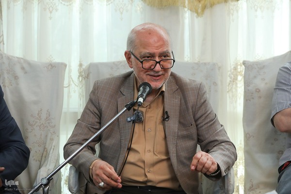 دیدار جامعه قرآنی با خانواده شهید سید جواد محمودی