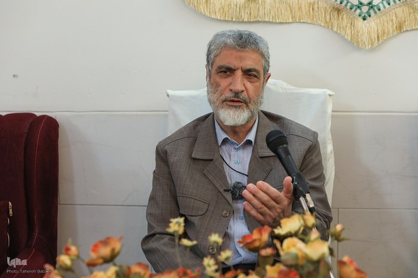 دیدار جامعه قرآنی با خانواده شهید سید جواد محمودی