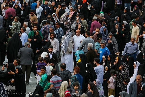 حرم مطهر رضوی در شب ولادت امام رضا(ع)