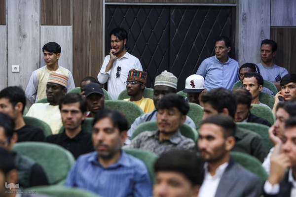 آیین گرامیداشت روز استاد و تکریم از مقام معلم